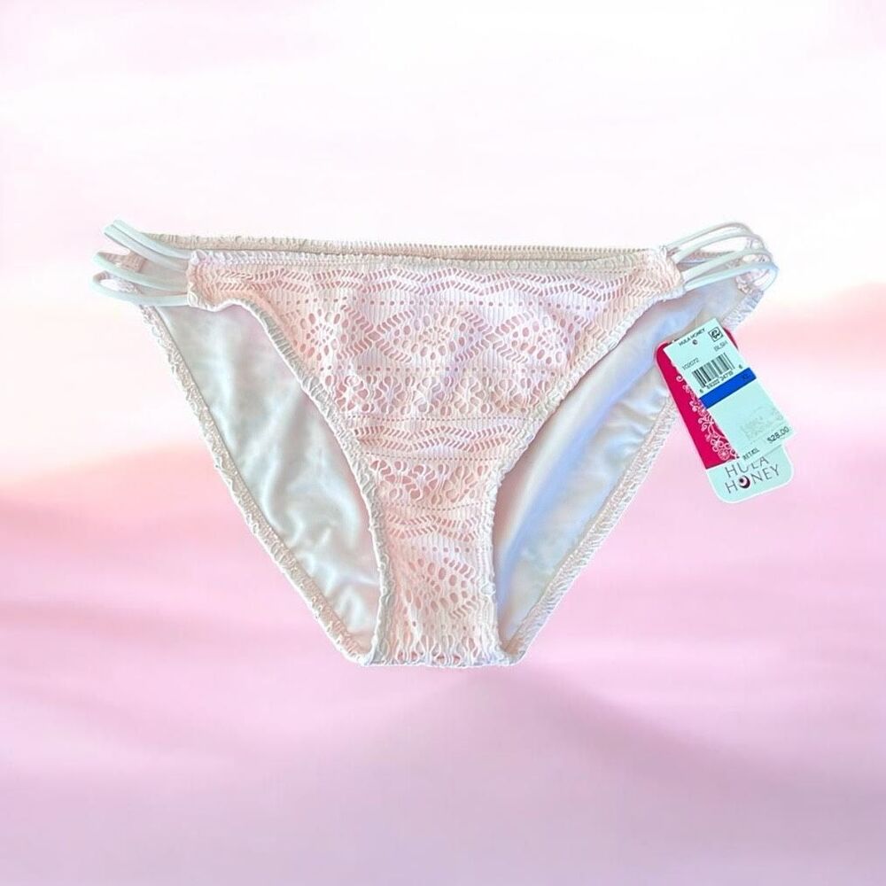 Hula Honey Crochet Lace Strappy Bikini Bottoms in Blush Size XL Nwt